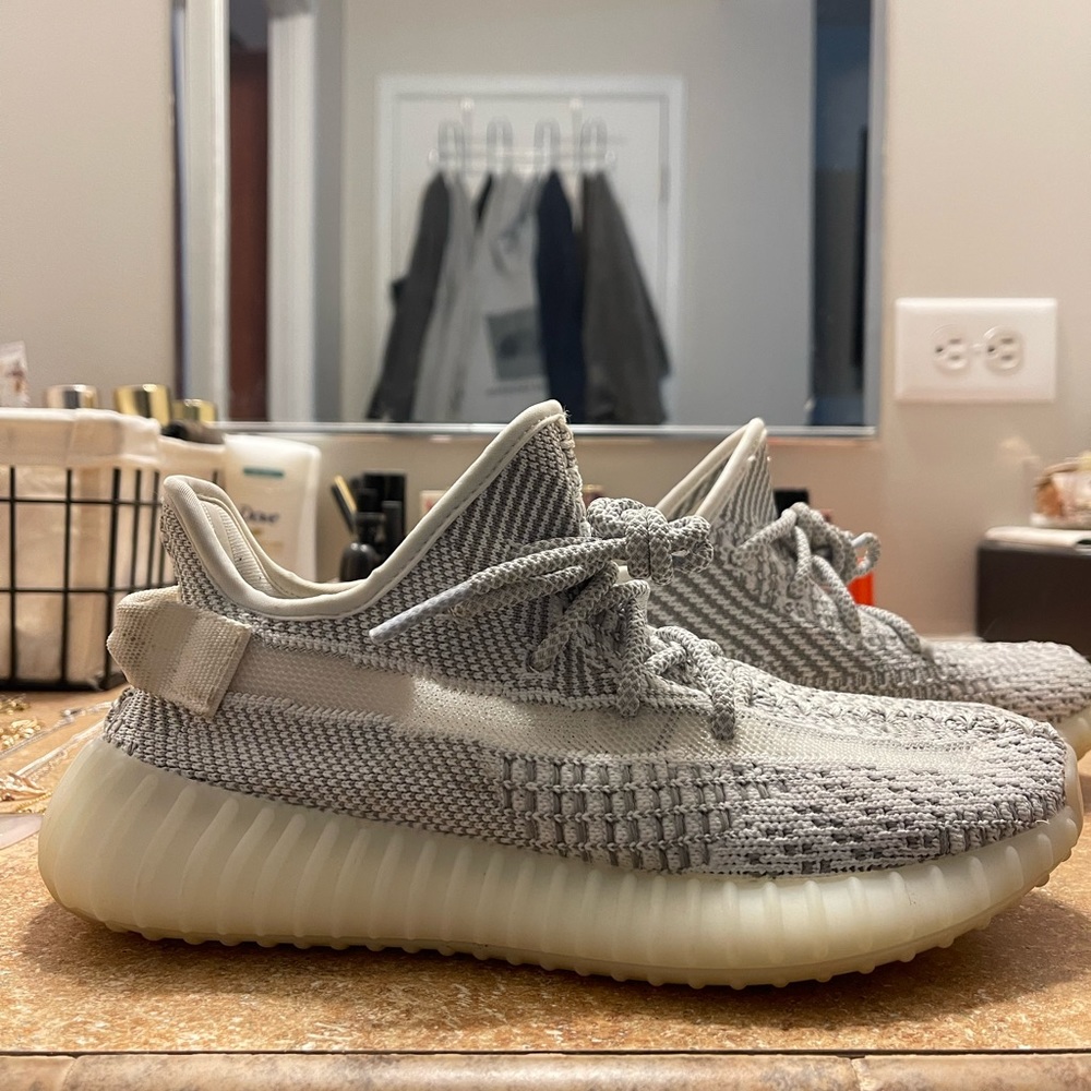 Yeezy Boost 350 V2